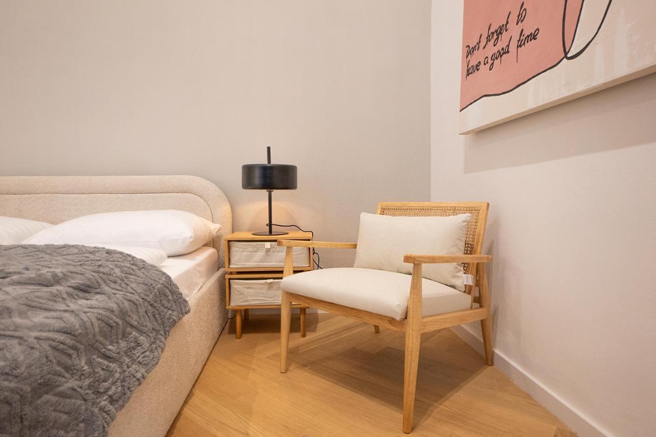 Spacious 110М2 Flat In The City Center Виена Екстериор снимка