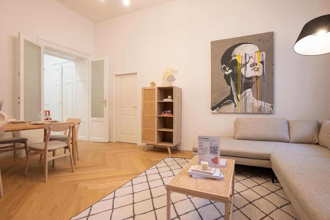 Spacious 110М2 Flat In The City Center Виена Екстериор снимка